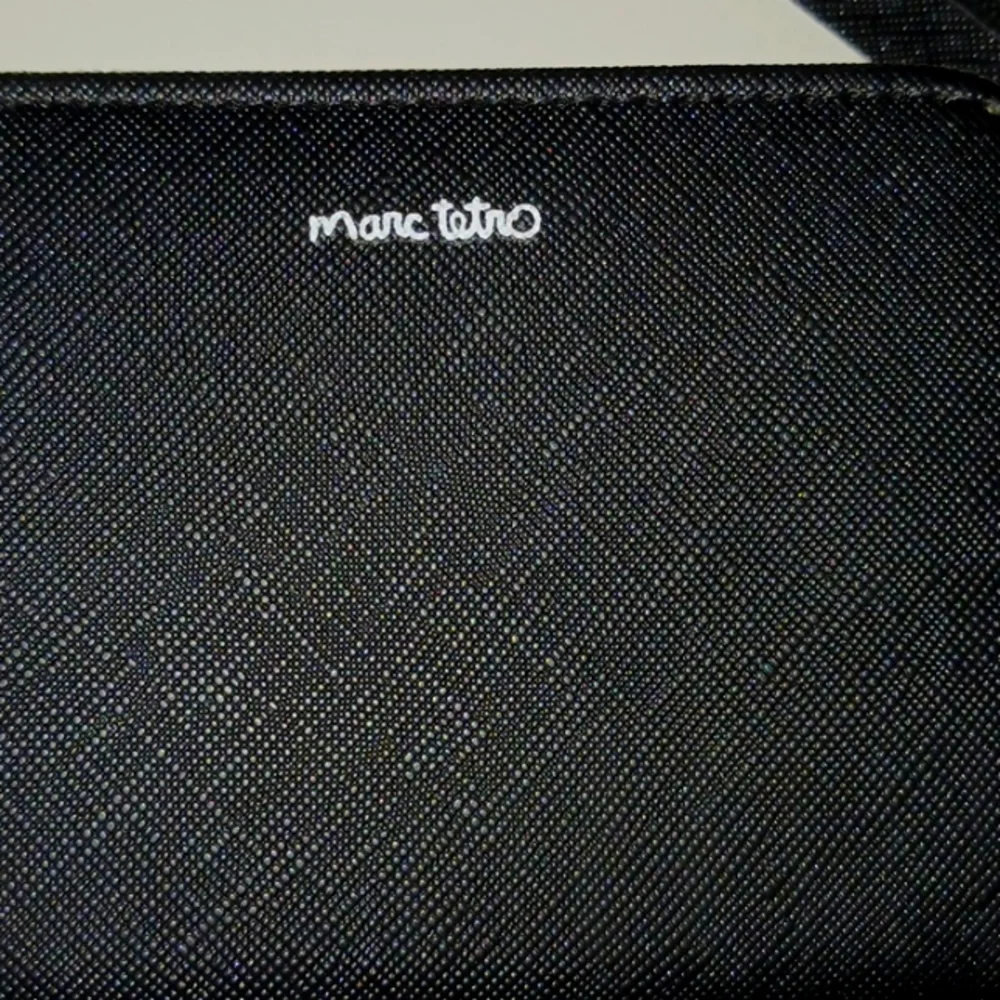 Marc Tetro Zip Around Wallet with Wrist Strap Vegan NWT Frenchie - Picture 6 of 14